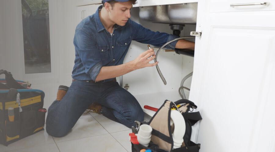 Professional sink repair in Urbandale, IA